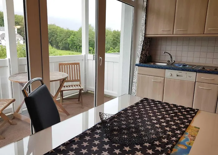 Manhatten Balkon Mit Seitlichem Ostseeblick Apartment